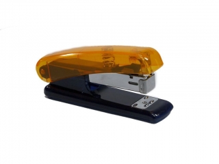 Степлер Deli 0310